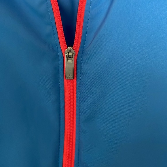 Adidas Medium windbreaker jacket EUC worn once. Thin breathable silky material - Picture 7 of 11